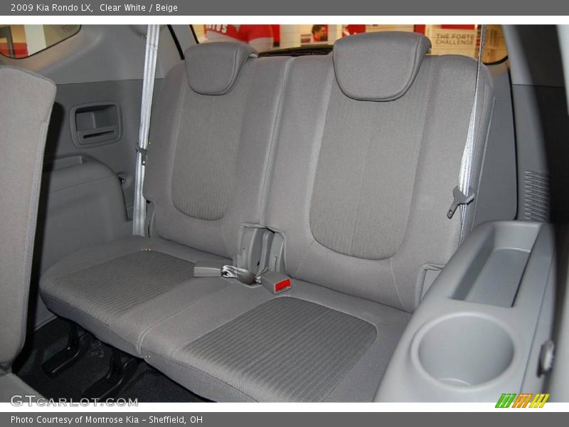 Clear White / Beige 2009 Kia Rondo LX