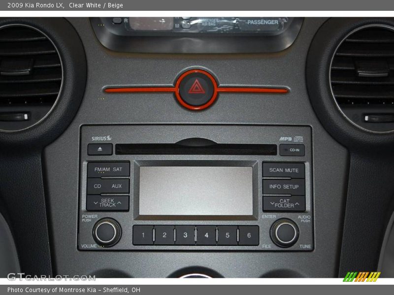 Clear White / Beige 2009 Kia Rondo LX