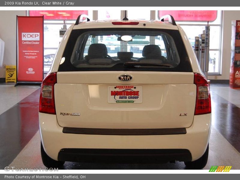 Clear White / Gray 2009 Kia Rondo LX