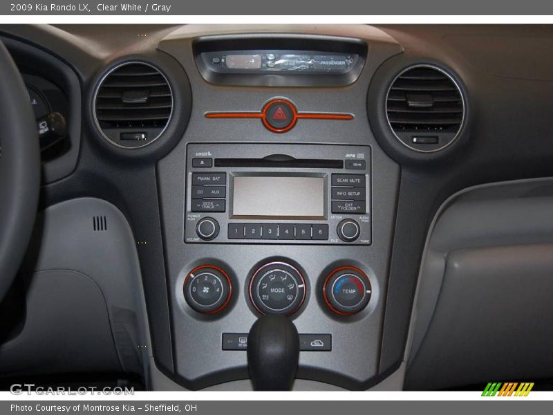 Clear White / Gray 2009 Kia Rondo LX
