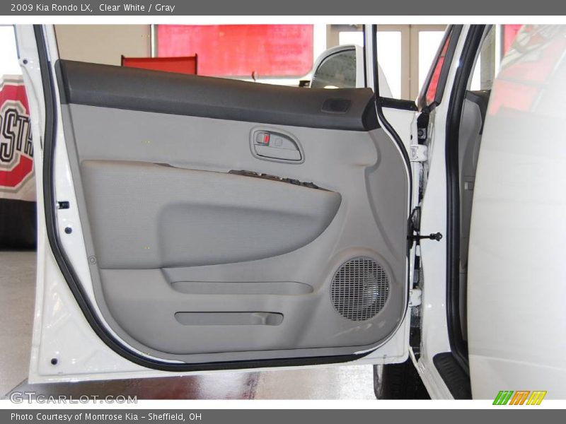 Clear White / Gray 2009 Kia Rondo LX