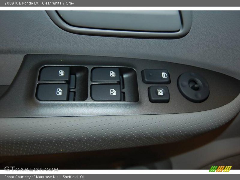 Clear White / Gray 2009 Kia Rondo LX