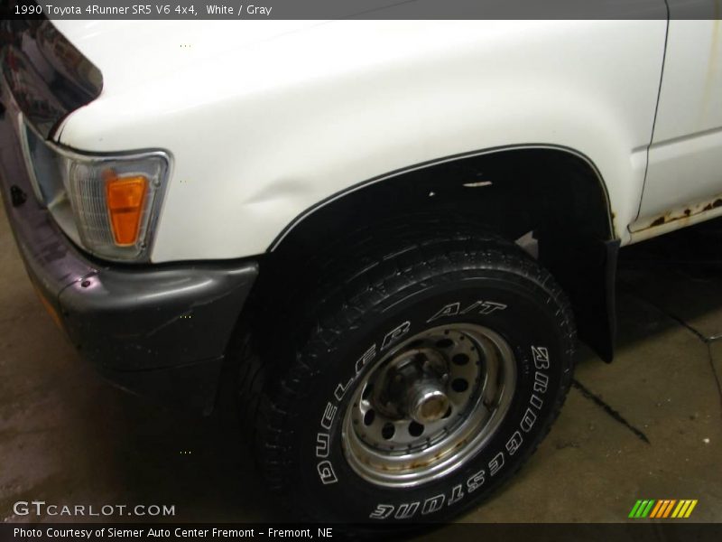 White / Gray 1990 Toyota 4Runner SR5 V6 4x4