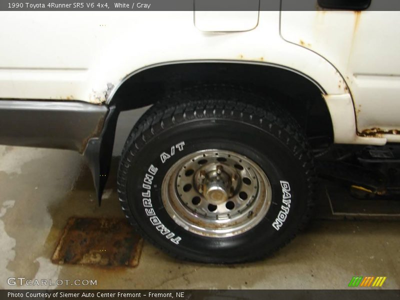 White / Gray 1990 Toyota 4Runner SR5 V6 4x4