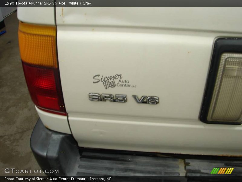 White / Gray 1990 Toyota 4Runner SR5 V6 4x4