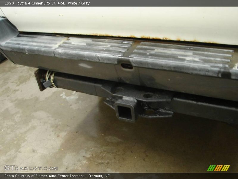 White / Gray 1990 Toyota 4Runner SR5 V6 4x4
