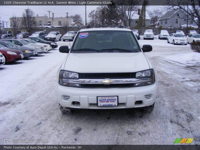 Summit White / Light Cashmere/Ebony 2005 Chevrolet TrailBlazer LS 4x4