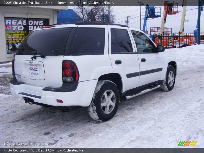 Summit White / Light Cashmere/Ebony 2005 Chevrolet TrailBlazer LS 4x4