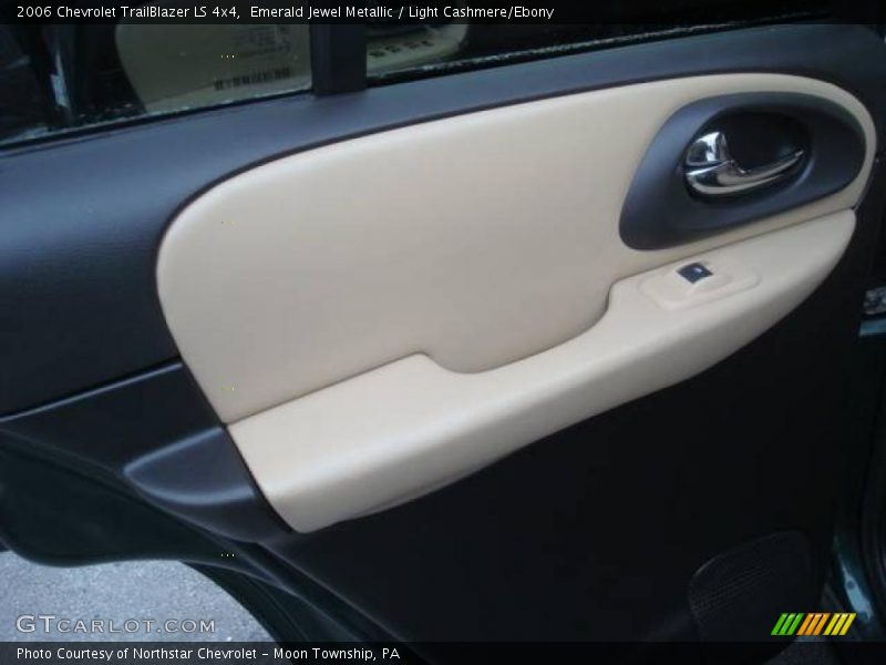 Emerald Jewel Metallic / Light Cashmere/Ebony 2006 Chevrolet TrailBlazer LS 4x4