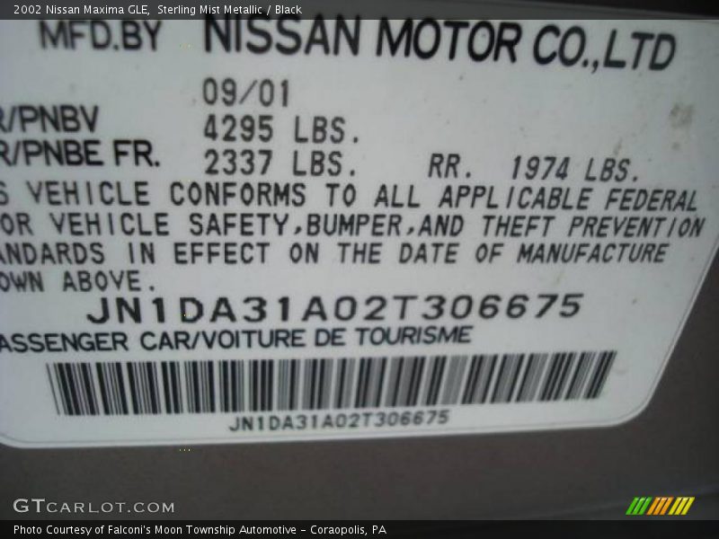 Sterling Mist Metallic / Black 2002 Nissan Maxima GLE