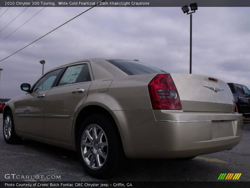 White Gold Pearlcoat / Dark Khaki/Light Graystone 2010 Chrysler 300 Touring