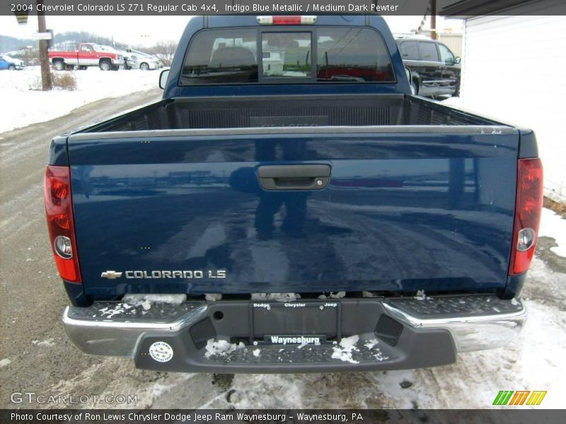 Indigo Blue Metallic / Medium Dark Pewter 2004 Chevrolet Colorado LS Z71 Regular Cab 4x4