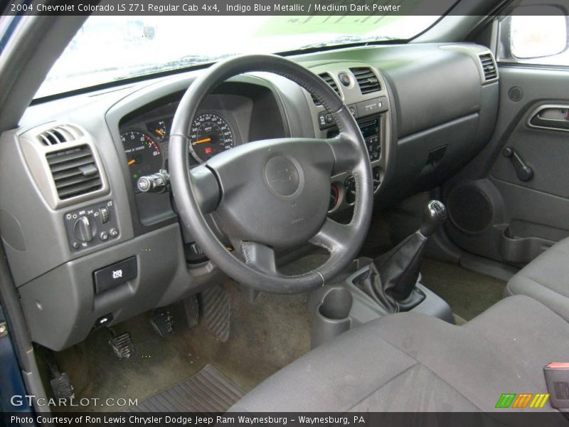 Indigo Blue Metallic / Medium Dark Pewter 2004 Chevrolet Colorado LS Z71 Regular Cab 4x4