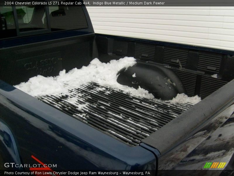 Indigo Blue Metallic / Medium Dark Pewter 2004 Chevrolet Colorado LS Z71 Regular Cab 4x4