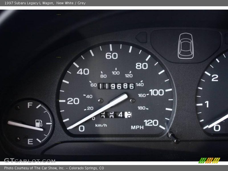 New White / Grey 1997 Subaru Legacy L Wagon