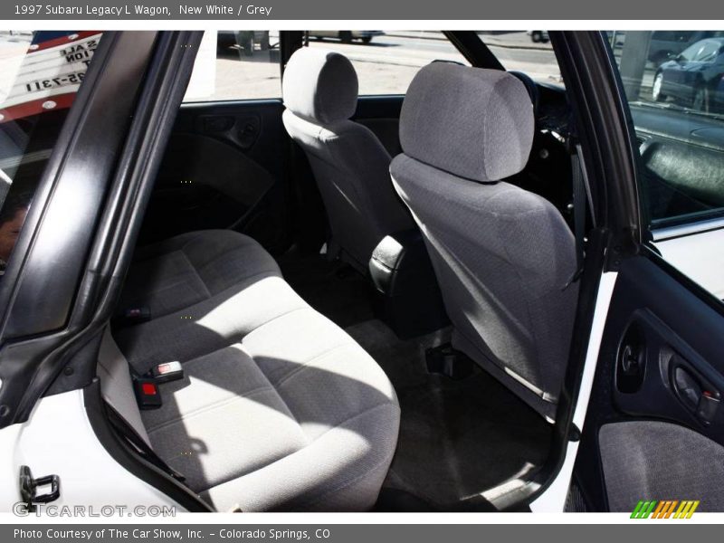 New White / Grey 1997 Subaru Legacy L Wagon