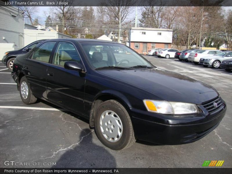 Black / Beige 1997 Toyota Camry LE