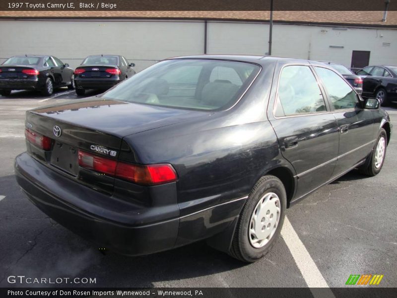 Black / Beige 1997 Toyota Camry LE