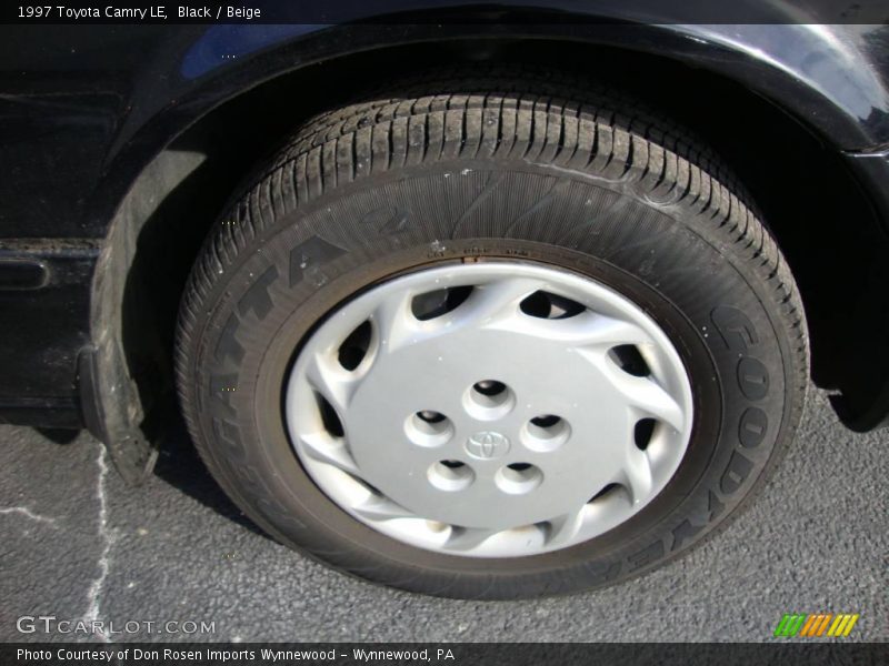 Black / Beige 1997 Toyota Camry LE