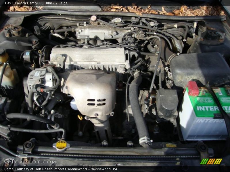 Black / Beige 1997 Toyota Camry LE