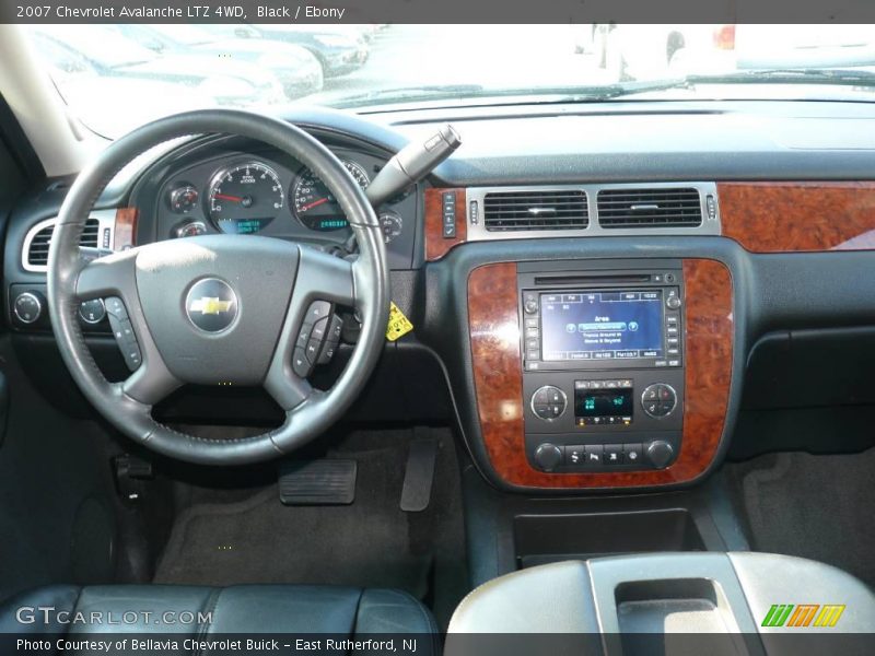 Black / Ebony 2007 Chevrolet Avalanche LTZ 4WD