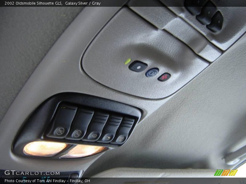 Galaxy Silver / Gray 2002 Oldsmobile Silhouette GLS