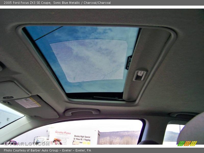 Sonic Blue Metallic / Charcoal/Charcoal 2005 Ford Focus ZX3 SE Coupe