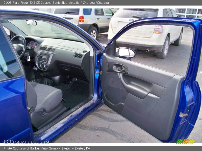 Sonic Blue Metallic / Charcoal/Charcoal 2005 Ford Focus ZX3 SE Coupe