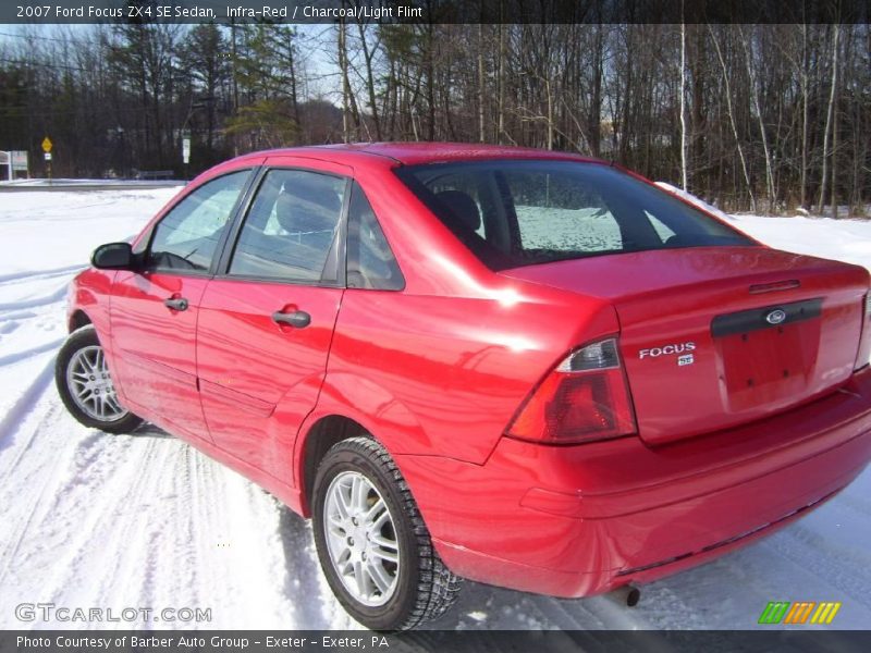Infra-Red / Charcoal/Light Flint 2007 Ford Focus ZX4 SE Sedan