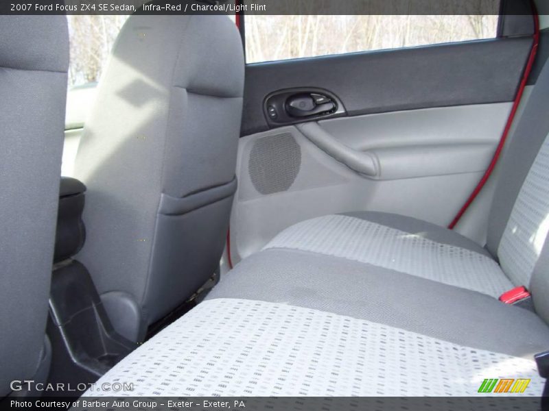 Infra-Red / Charcoal/Light Flint 2007 Ford Focus ZX4 SE Sedan