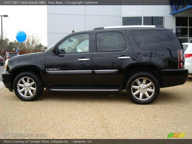 Onyx Black / Cocoa/Light Cashmere 2007 GMC Yukon Denali AWD