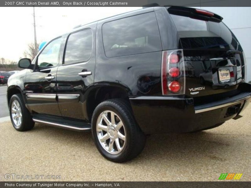 Onyx Black / Cocoa/Light Cashmere 2007 GMC Yukon Denali AWD