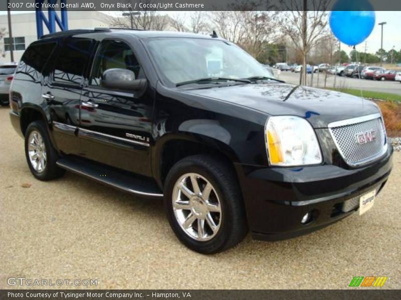 Onyx Black / Cocoa/Light Cashmere 2007 GMC Yukon Denali AWD