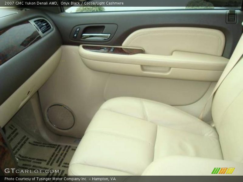 Onyx Black / Cocoa/Light Cashmere 2007 GMC Yukon Denali AWD