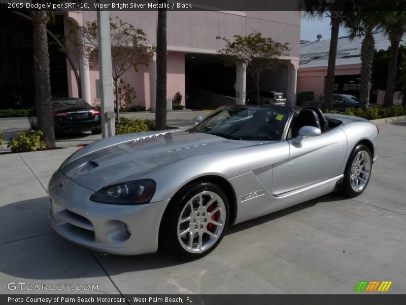 Viper Bright Silver Metallic / Black 2005 Dodge Viper SRT-10