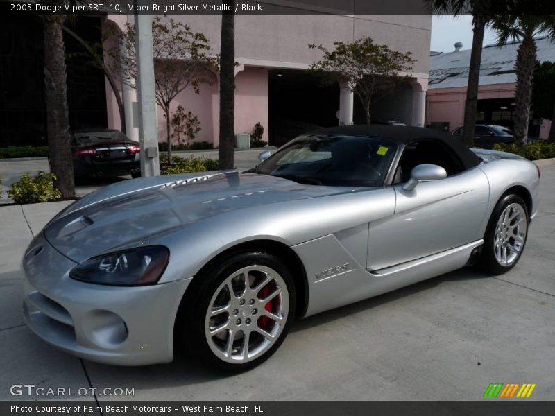 Viper Bright Silver Metallic / Black 2005 Dodge Viper SRT-10