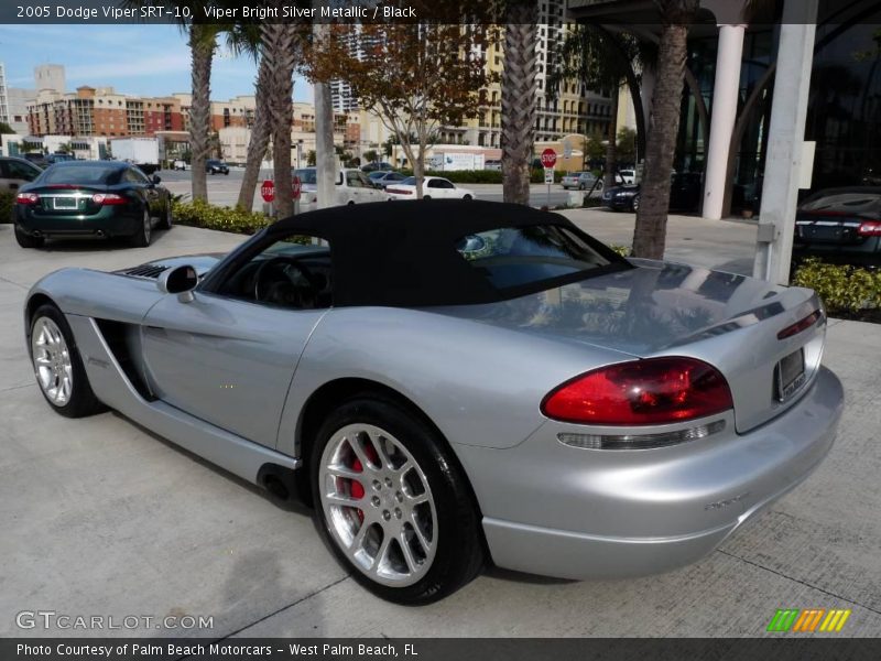 Viper Bright Silver Metallic / Black 2005 Dodge Viper SRT-10