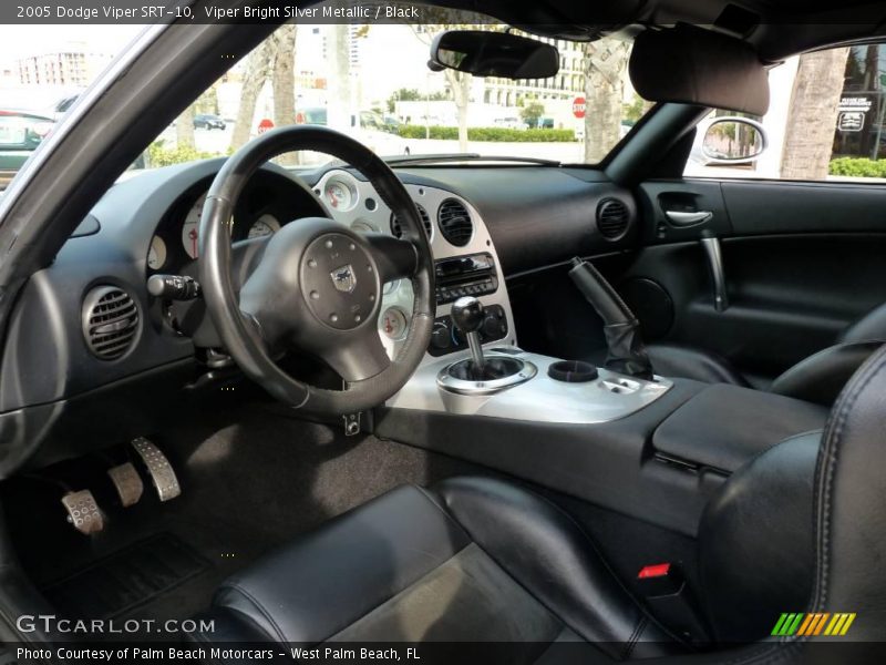 Viper Bright Silver Metallic / Black 2005 Dodge Viper SRT-10