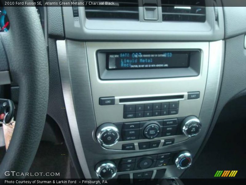 Atlantis Green Metallic / Charcoal Black 2010 Ford Fusion SE