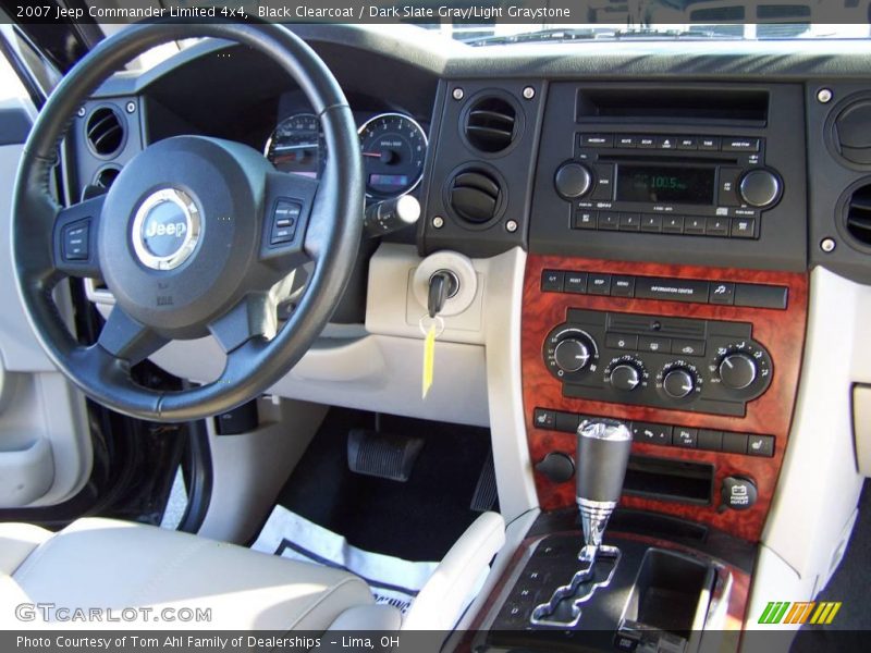 Black Clearcoat / Dark Slate Gray/Light Graystone 2007 Jeep Commander Limited 4x4