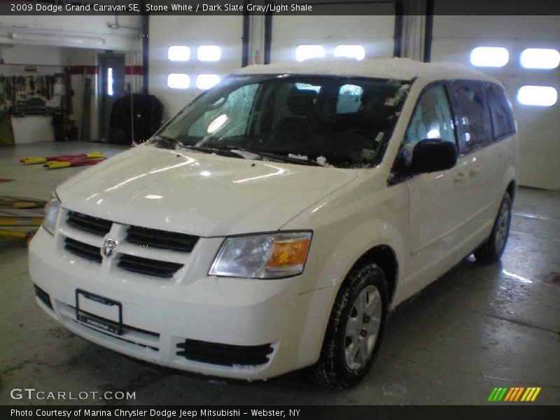 Stone White / Dark Slate Gray/Light Shale 2009 Dodge Grand Caravan SE