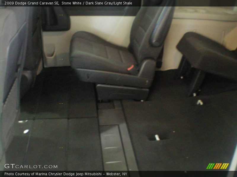 Stone White / Dark Slate Gray/Light Shale 2009 Dodge Grand Caravan SE