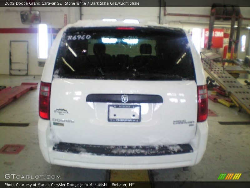 Stone White / Dark Slate Gray/Light Shale 2009 Dodge Grand Caravan SE