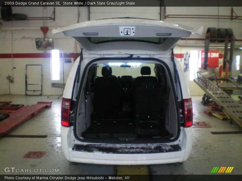 Stone White / Dark Slate Gray/Light Shale 2009 Dodge Grand Caravan SE