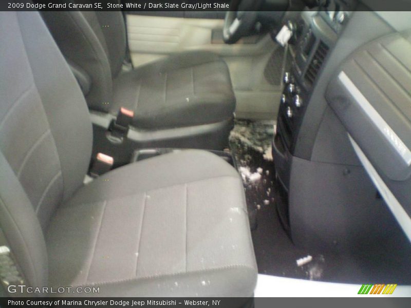 Stone White / Dark Slate Gray/Light Shale 2009 Dodge Grand Caravan SE