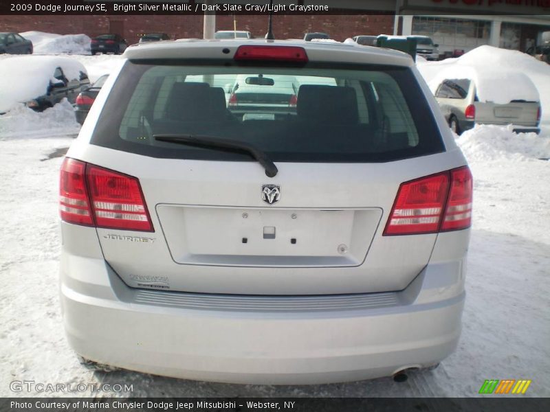 Bright Silver Metallic / Dark Slate Gray/Light Graystone 2009 Dodge Journey SE