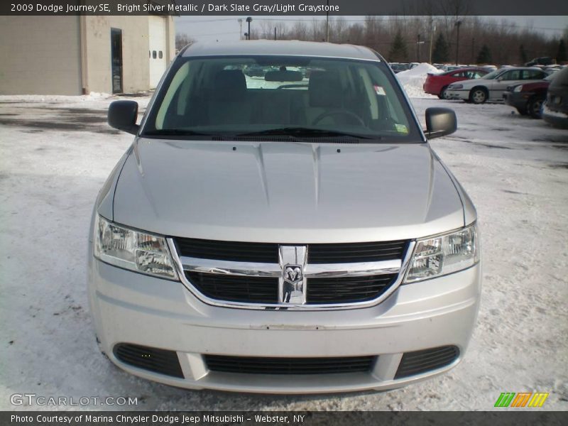 Bright Silver Metallic / Dark Slate Gray/Light Graystone 2009 Dodge Journey SE
