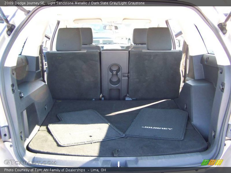 Light Sandstone Metallic / Dark Slate Gray/Light Graystone 2009 Dodge Journey SE