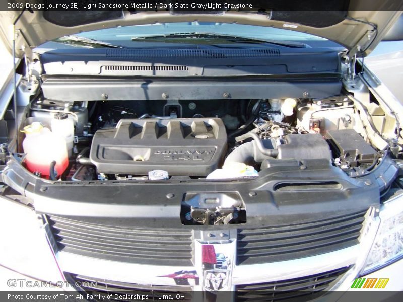 Light Sandstone Metallic / Dark Slate Gray/Light Graystone 2009 Dodge Journey SE