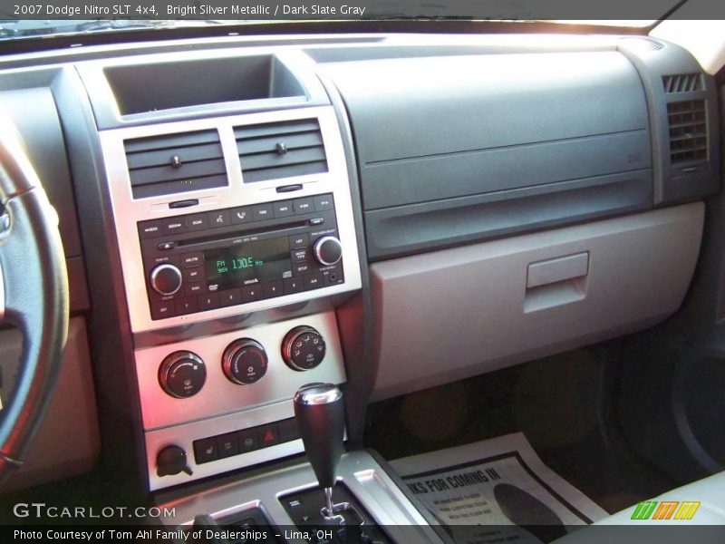 Bright Silver Metallic / Dark Slate Gray 2007 Dodge Nitro SLT 4x4